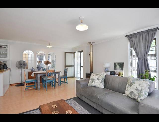 3 BEDROOM TOWNHOUSE FOR SALE IN VERGESIG